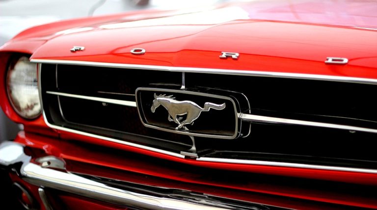 Legenda o ford mustang