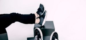 Priehľadné ľadvinky a tenisky na platforme. Čo ďalej prinesie leto 2019?
