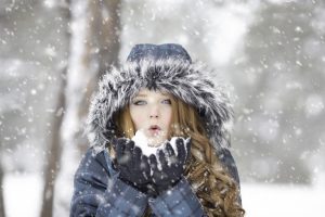 Parka, bunda, ktorá zahreje aj upúta designom