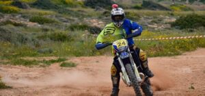Máte radi motošport? Investujte do chráničov, môžu vám zachrániť život