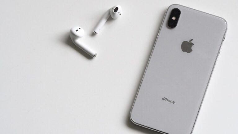 Jeden AirPod hrá tichšie alebo vôbec: mriežka a vyváženie